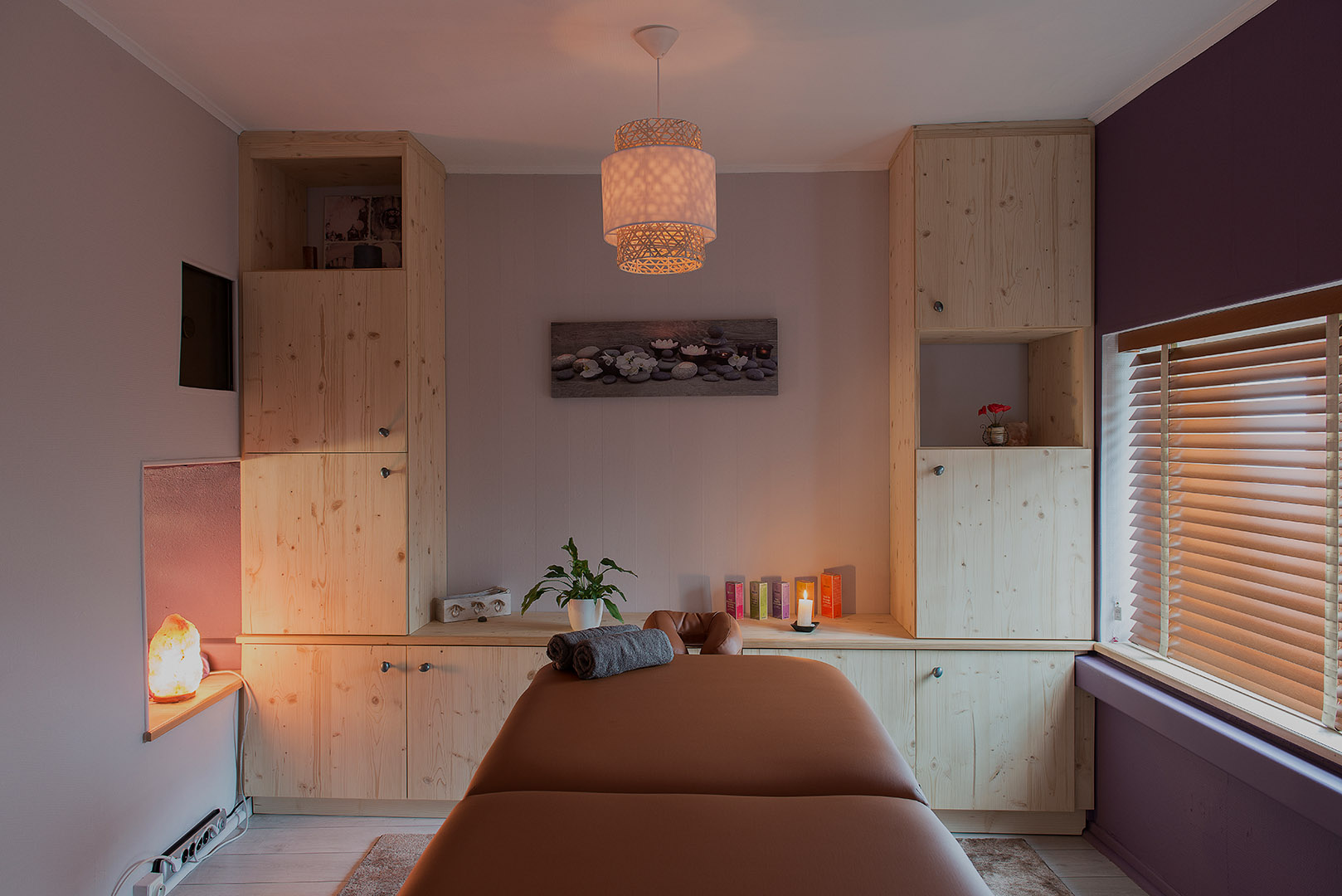 Salle de massage lumière tamisée
